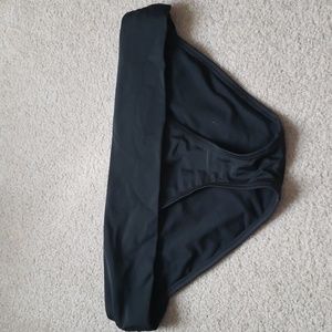 Black Old Navy Bikini Bottoms. Size M